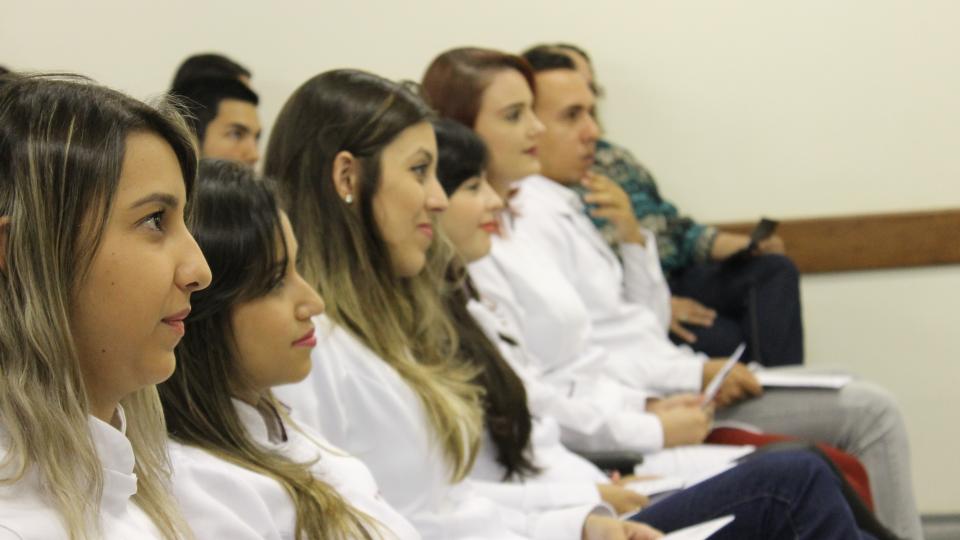 A colação de grau da 73ª turma de Odontologia da UFU foi realizada na manhã de sexta-feira, 29 de janeiro, no bloco 4L, Campus Umuarama.