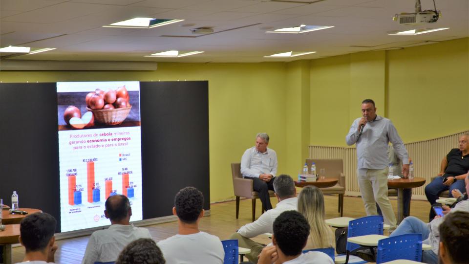 IV Encontro Nacional Técnico Alho e Cebola (Milton Santos)