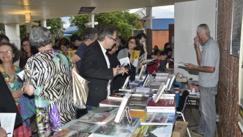 Feira de livros DOCOMOMO (Foto: Milton Santos)