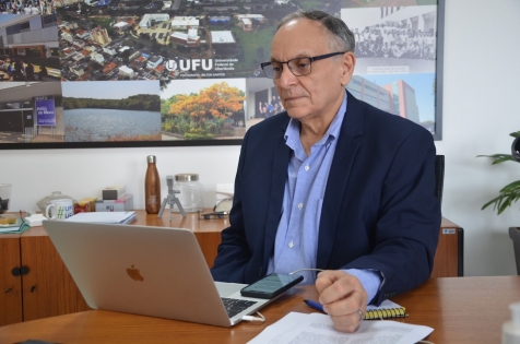 Diretor de Relações Internacionais e Interinstitucionais da UFU- Waldenor Barros