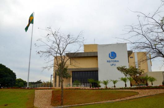 imagem da Reitoria da UFU