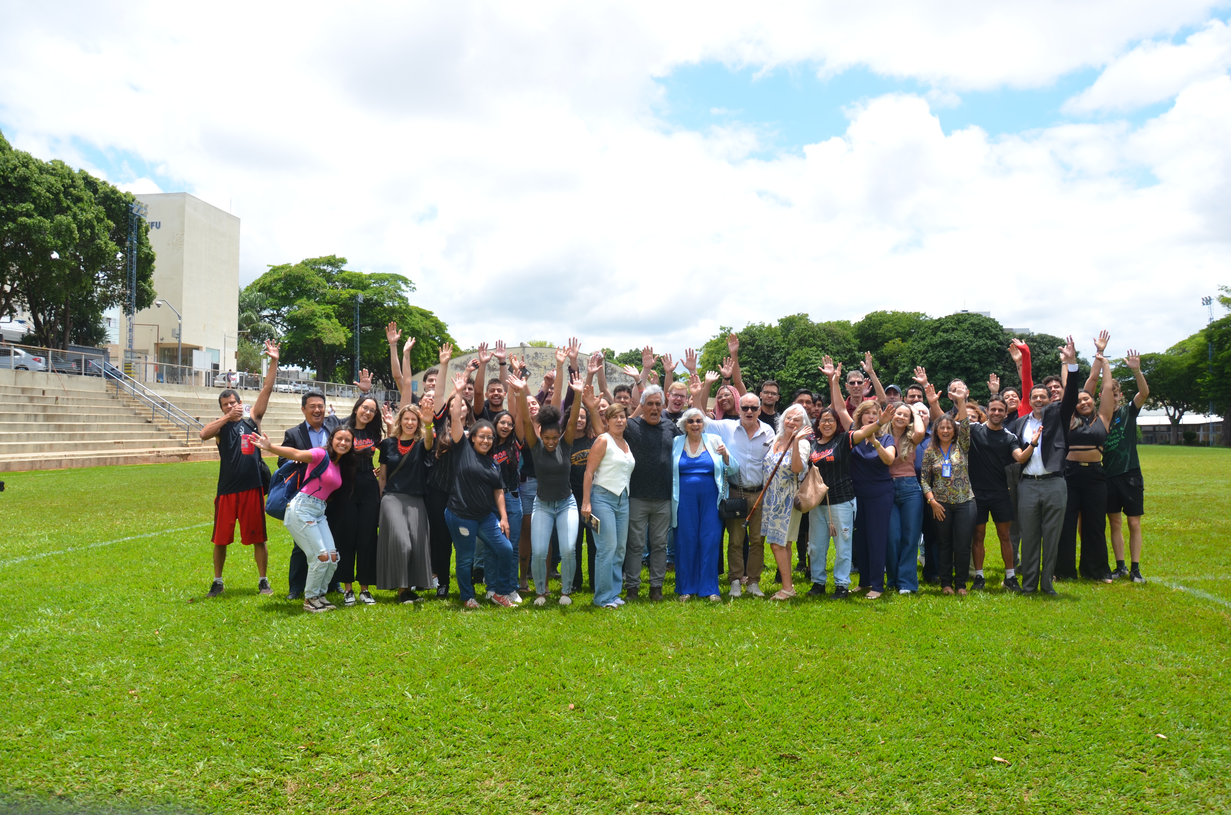 Celebração das 100 turmas do curso de Educação Física (foto: Milton Santos)