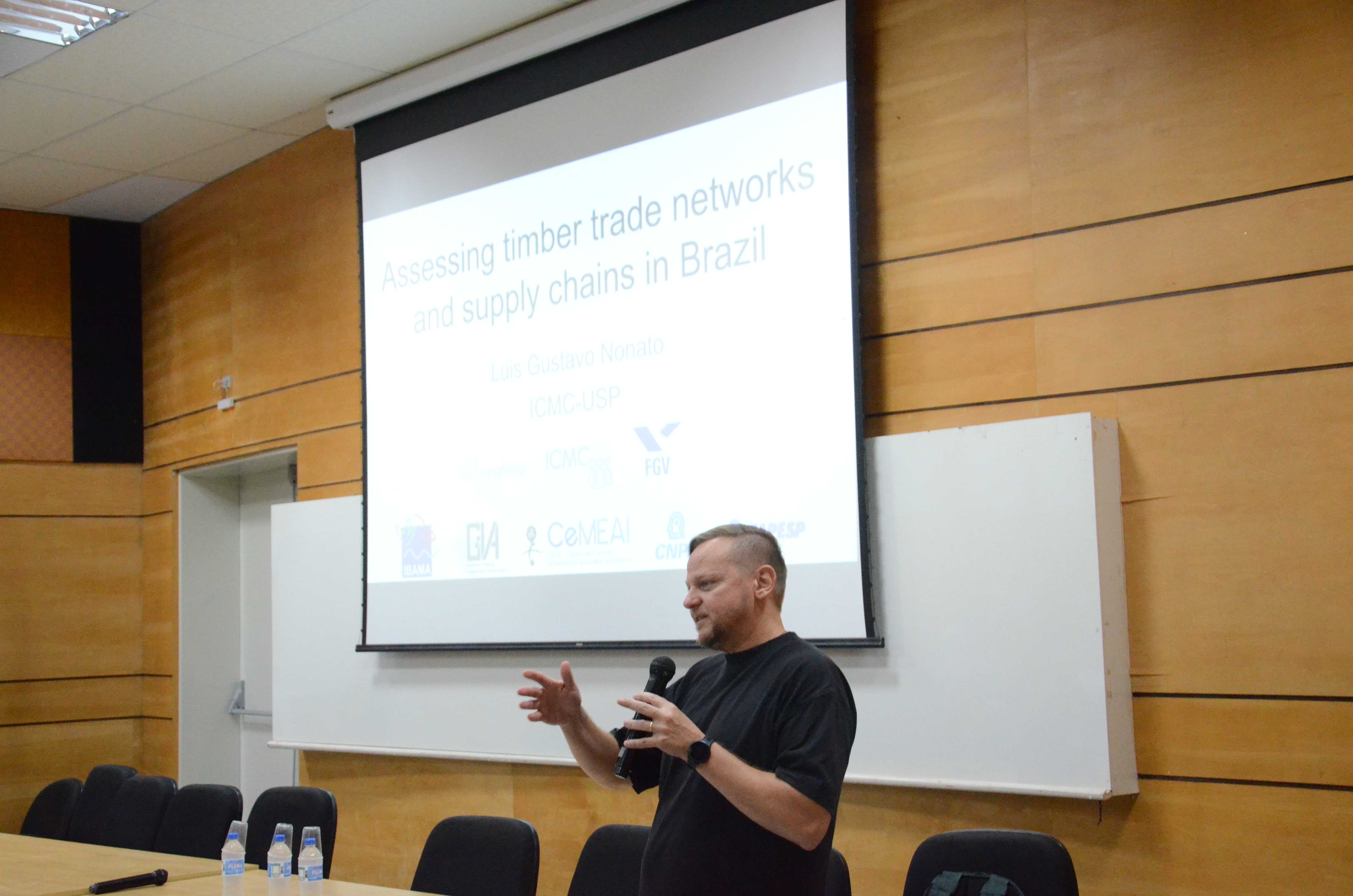 Palestra sobre Inteligência Artificial e Ciência de Dados. (Foto: Eduarda Koyama)