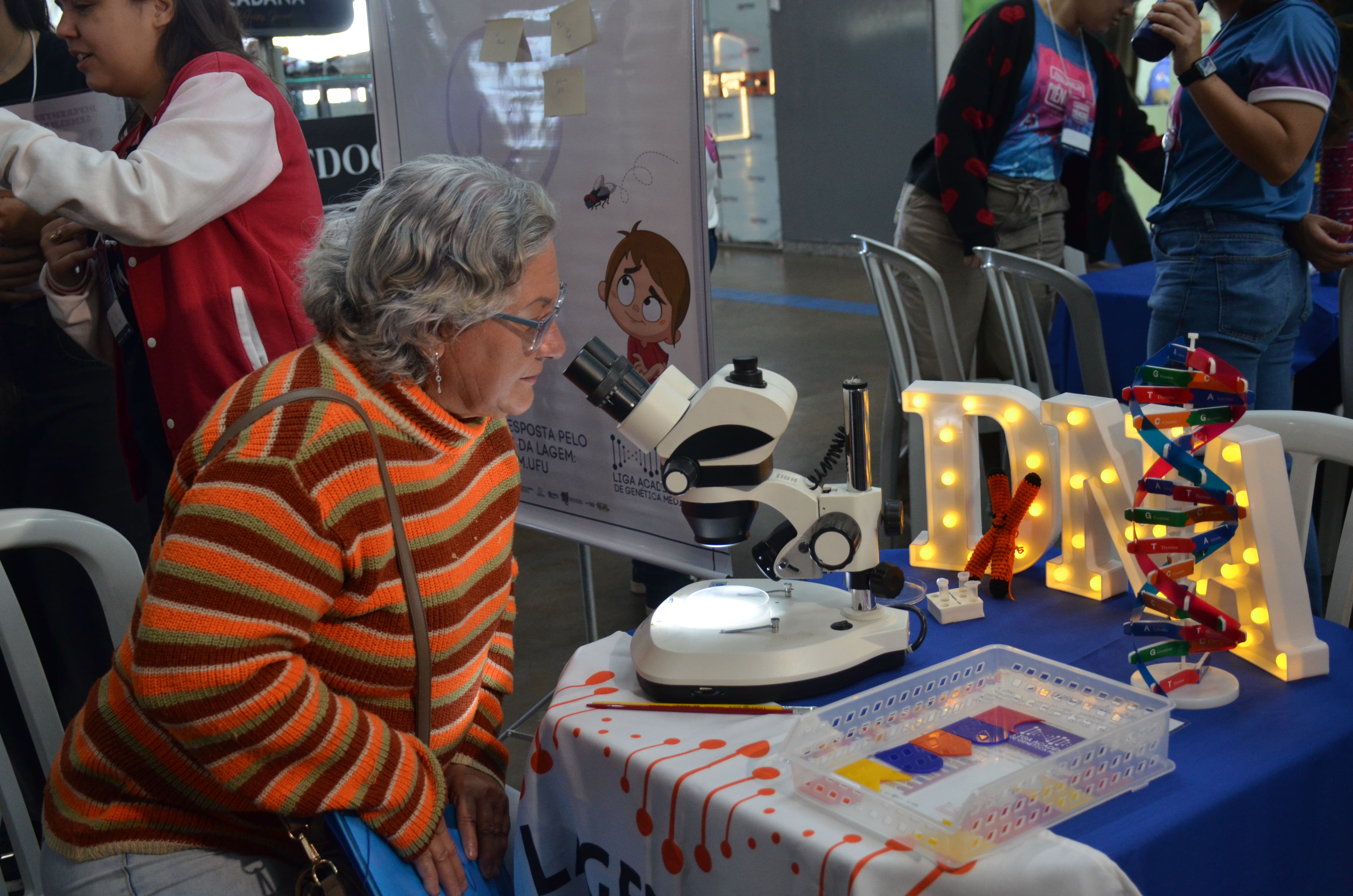 Mostra ‘A ciência está aqui', no Terminal Central de Uberlândia (foto: Milton Santos)
