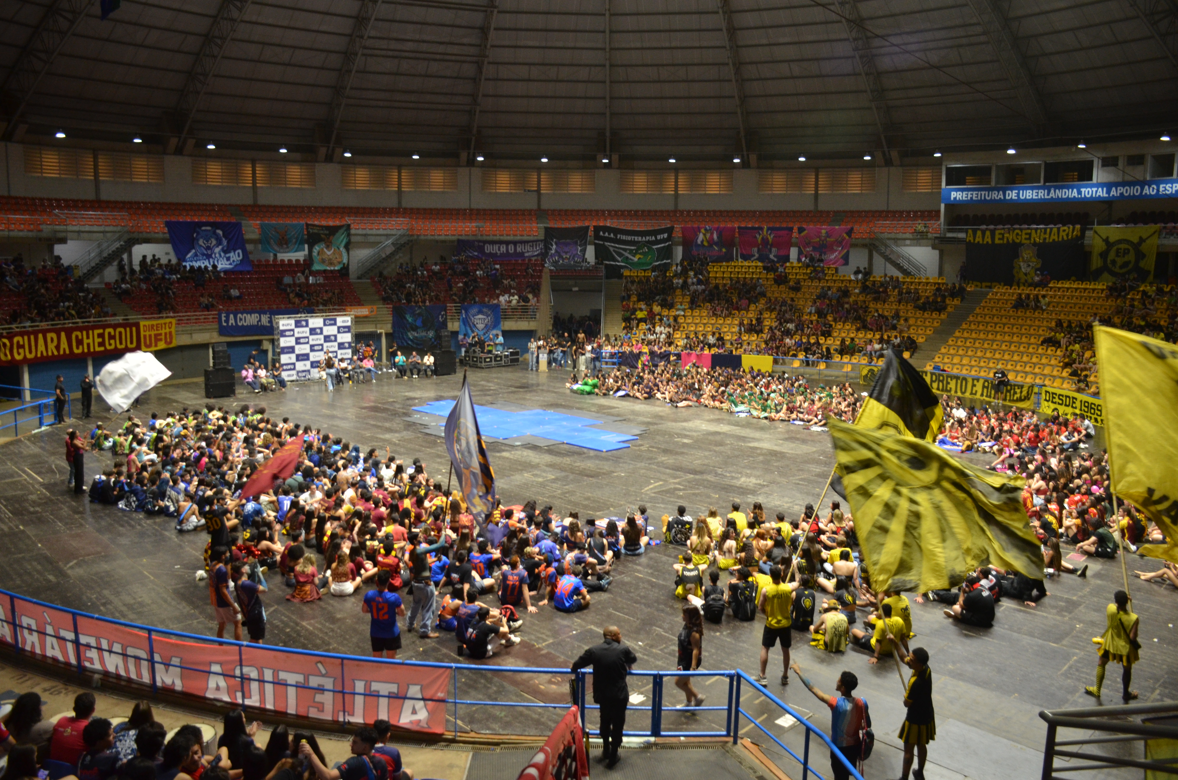Público na Arena Sabiazinho 
