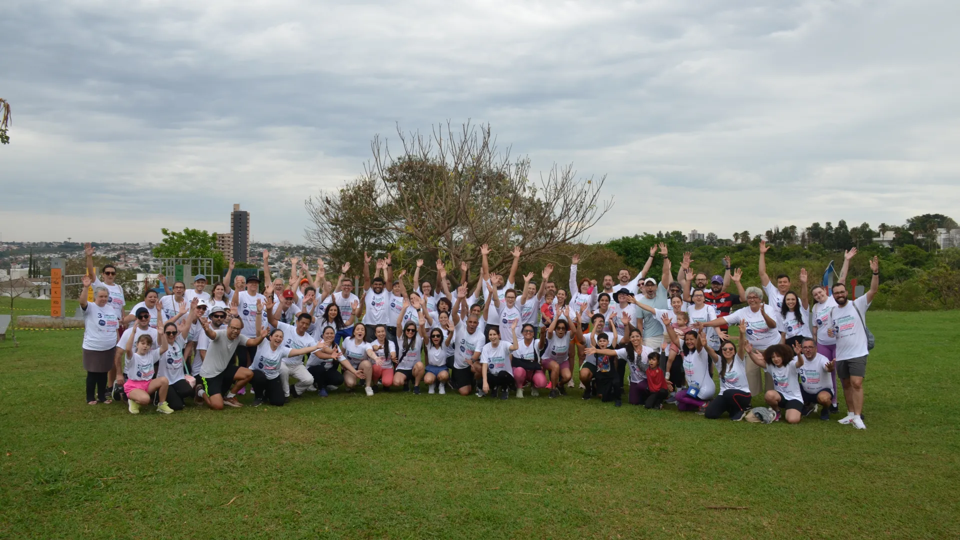 3° Caminhada Ecológica reúne servidores da UFU (Foto: Milton Santos)  