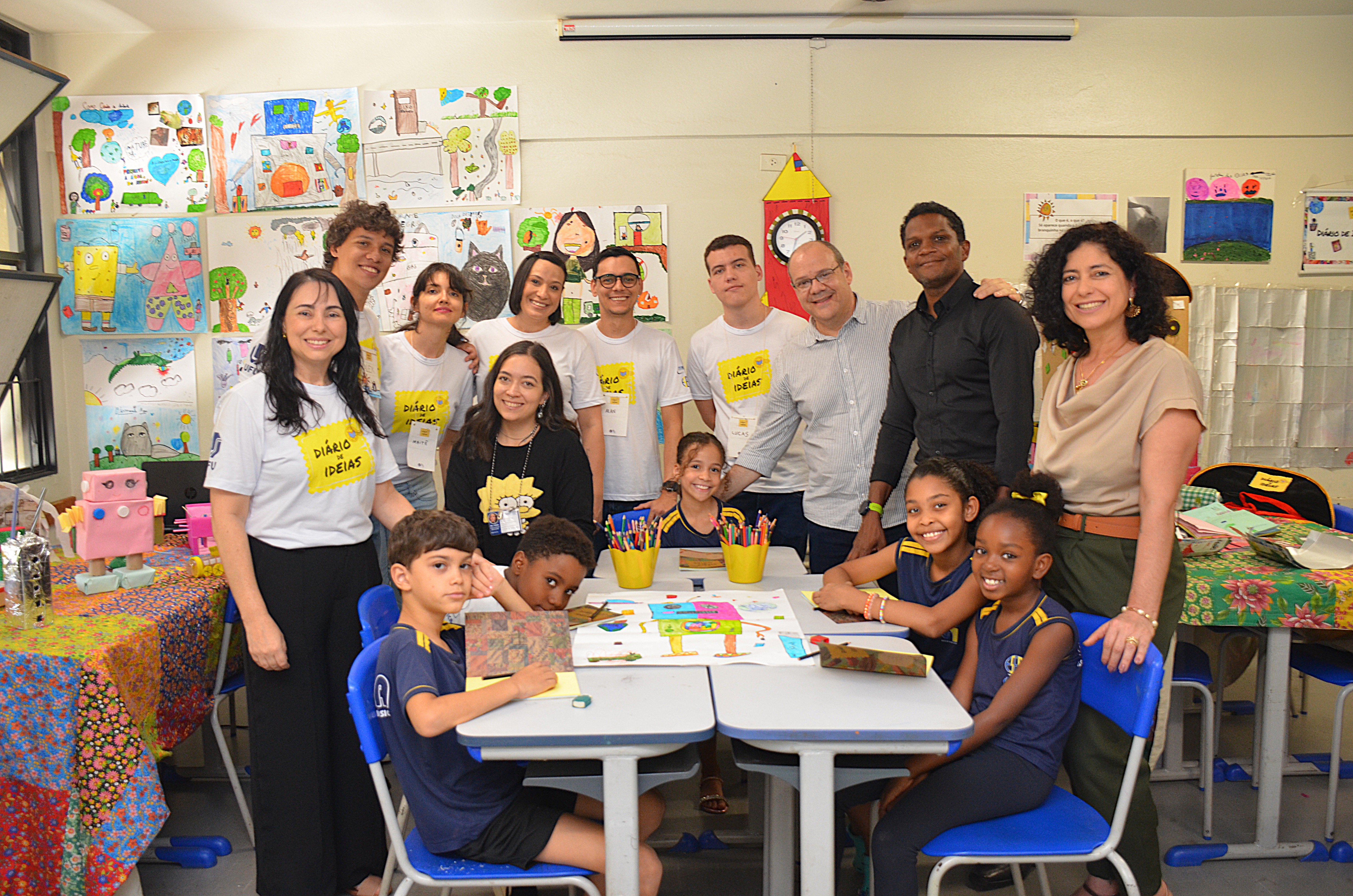  "Diário de Ideias em descobertas com IA " (Fotos: Milton Santos)