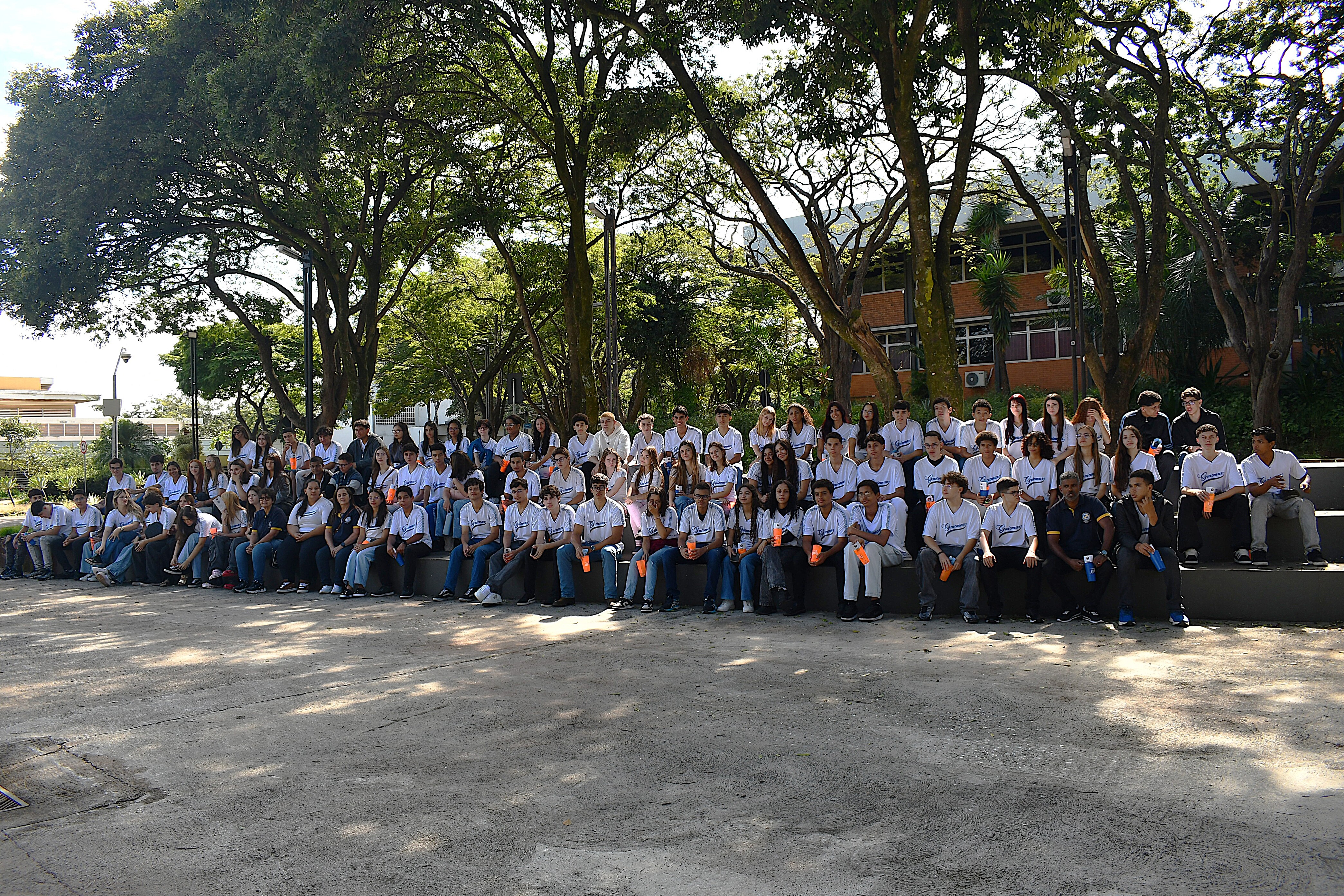 UFU na Escola alunos do ensino médio de Patos de Minas (Fotos: Milton Santos)