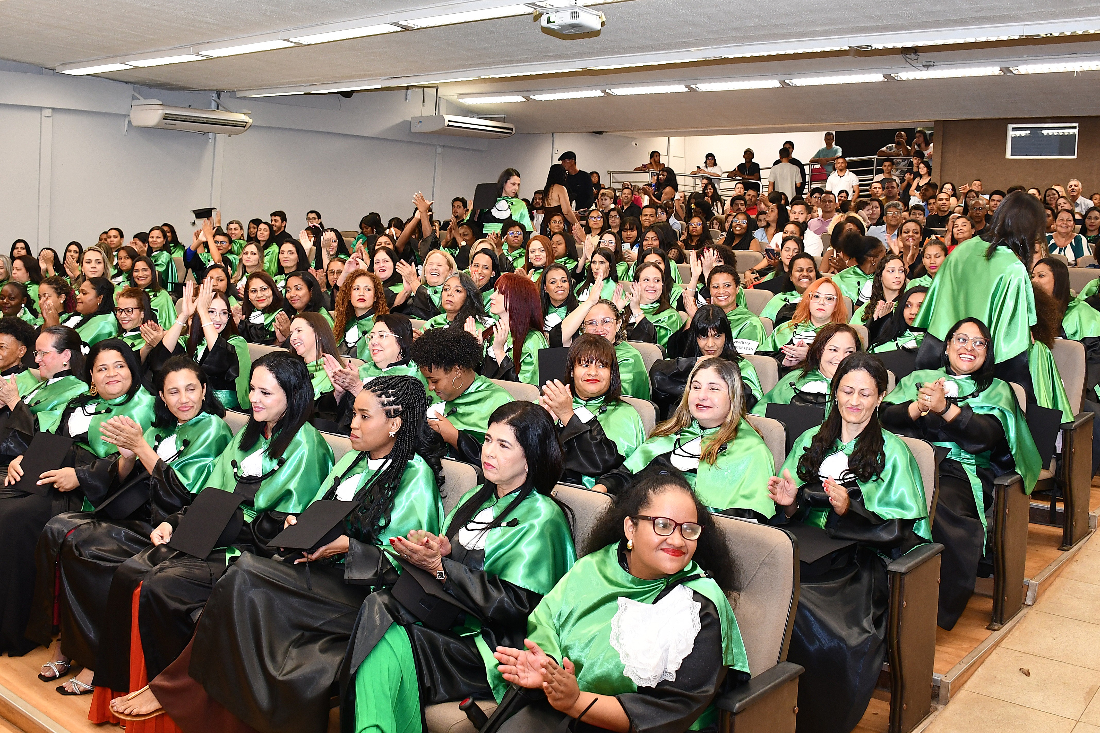 Formatura de turmas do Programa Mulheres Mil (Foto: Milton Santos)