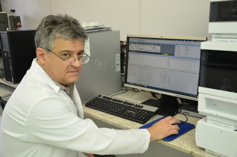 O professor Luiz Ricardo Goulart coordena as pesquisas (foto: Milton Santos/Arquivo)