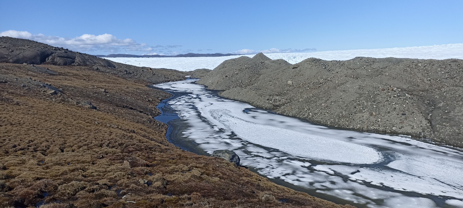 Foto de solos congelados no Ártico