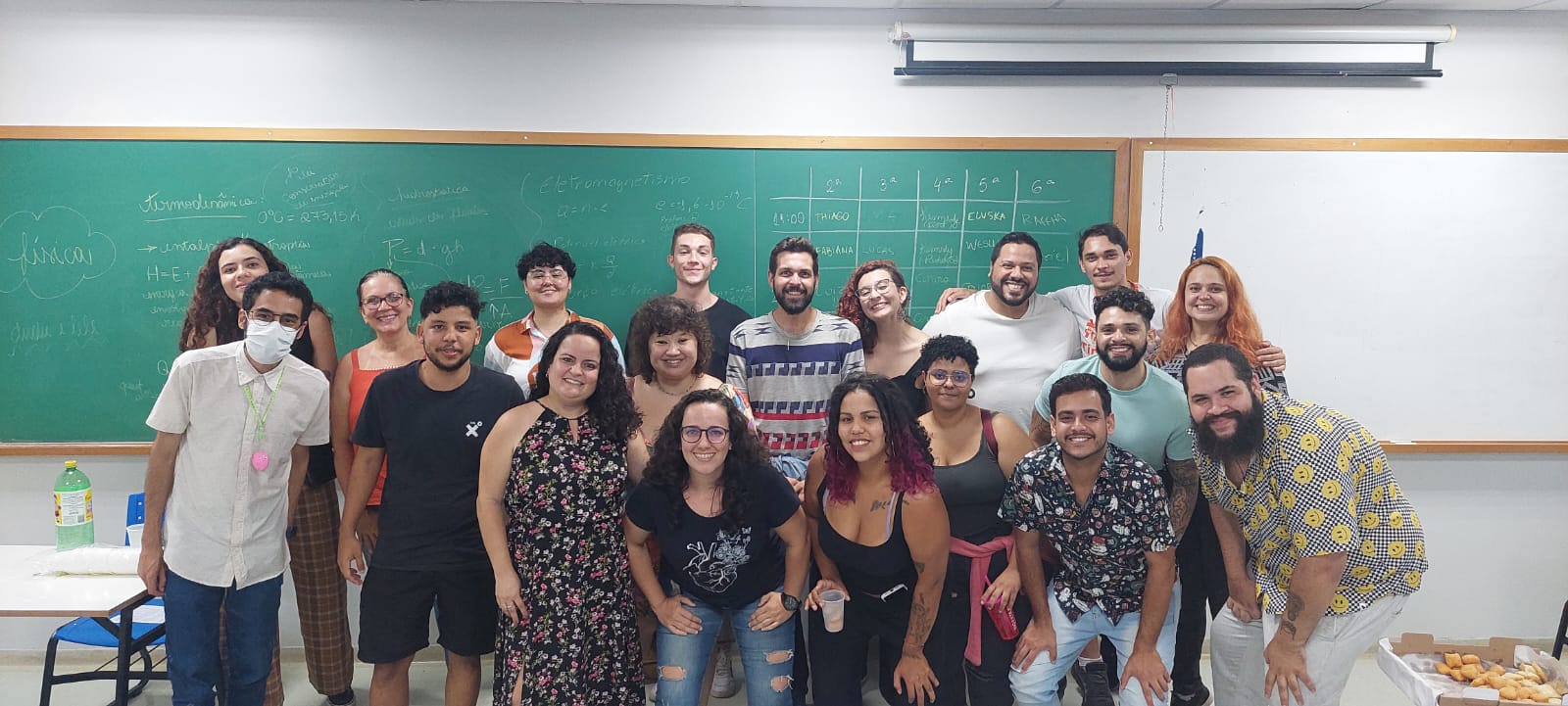 Alunos do Tô Passada em sala de aula