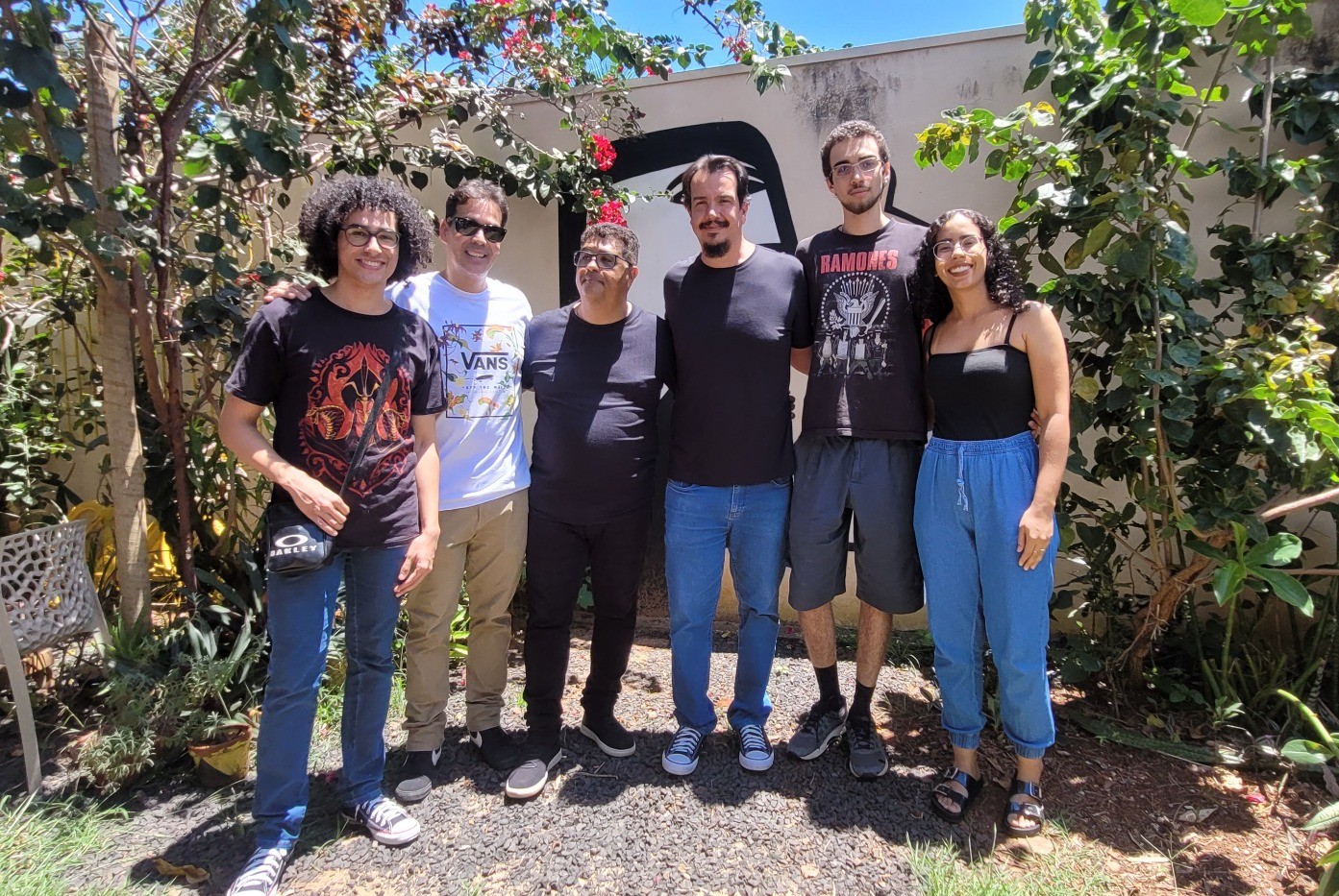 Rafael Viana, Lucas Esteves, Luiz Rogério, João Agreli, João Lucas e Natália Rodovalho em evento de lançamento da obra. (Foto: Lílian Karla)