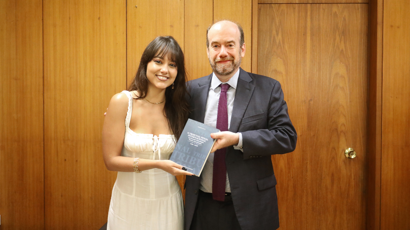 A mestranda durante a cerimônia 