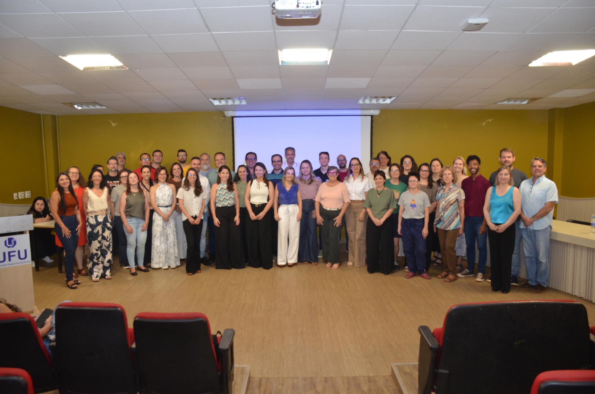 Participantes do evento reunidos