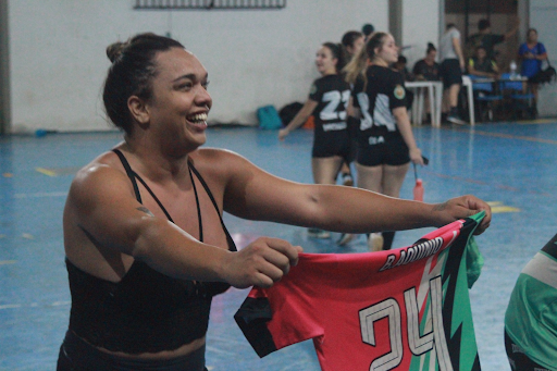 Luiza durante partida de handebol na Olimpíada UFU