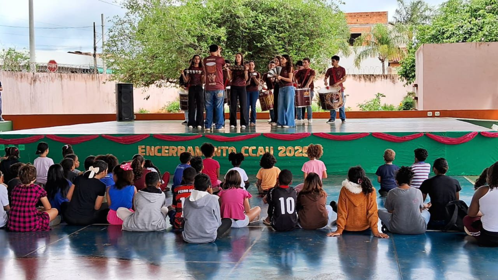 A ação realizou arrecadações dentro da Faculdade de Direito. (Foto: divulgação)