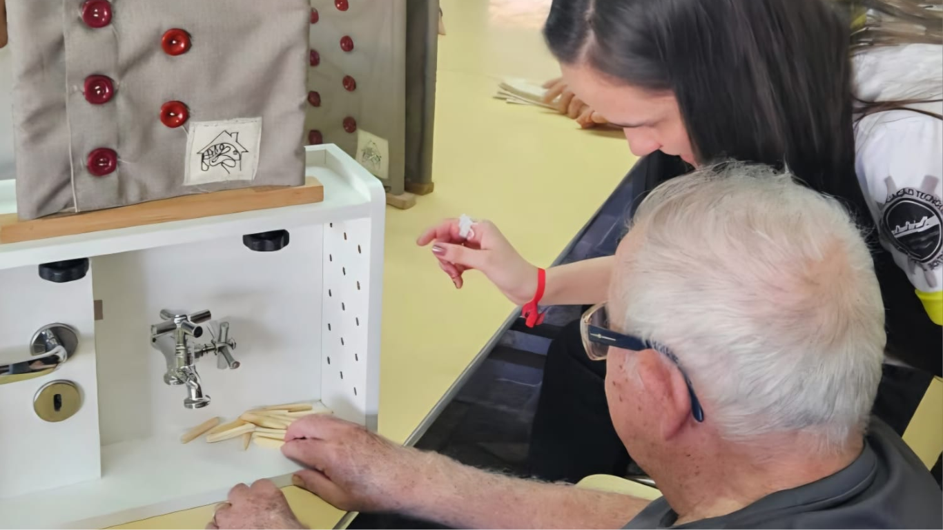 Foto da pesquisa sendo realizada