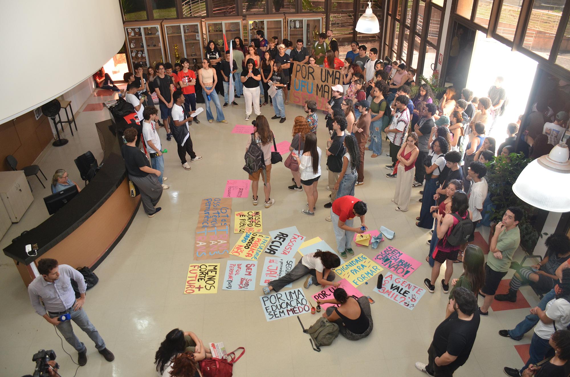 Foto da manifestação dos estudantes
