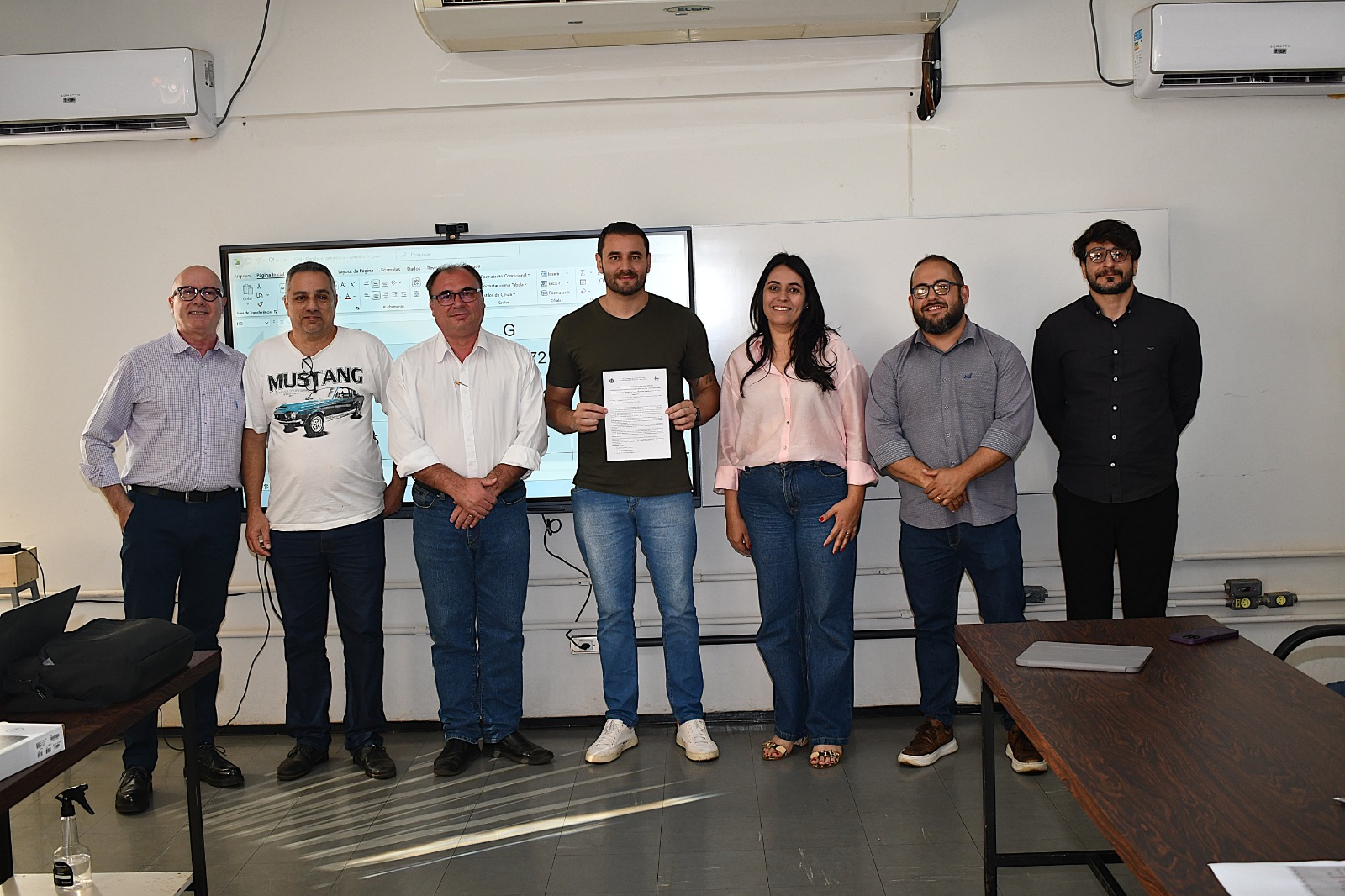 Entrega dos projetos da UFU ao município de Araguari