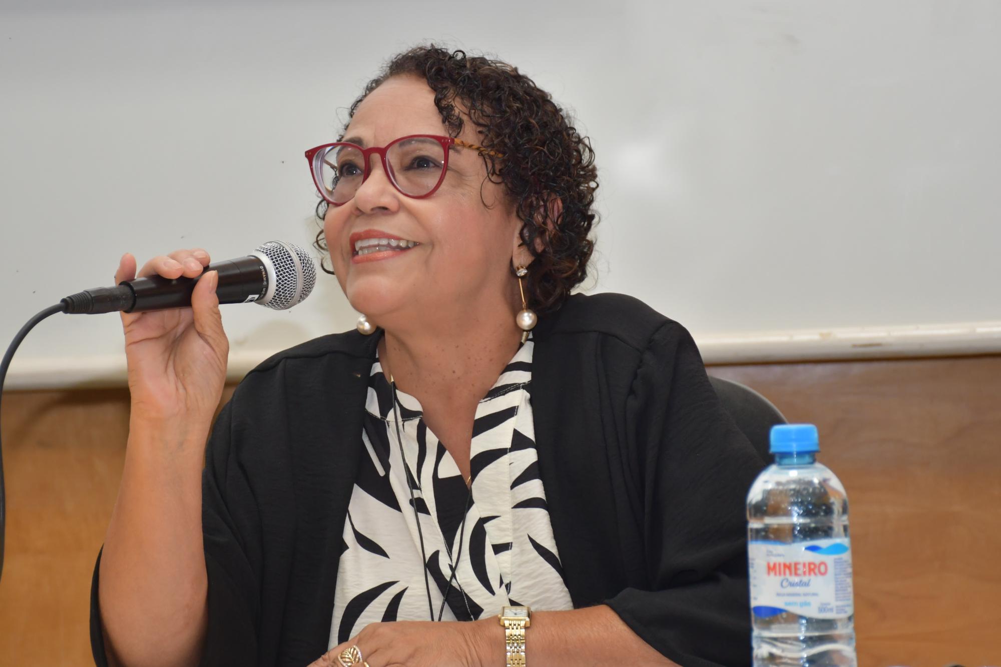  Seminários promovem debates sobre história, memória e desafios da educação pública brasileira