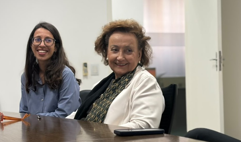 Margareth no gabinete da reitoria