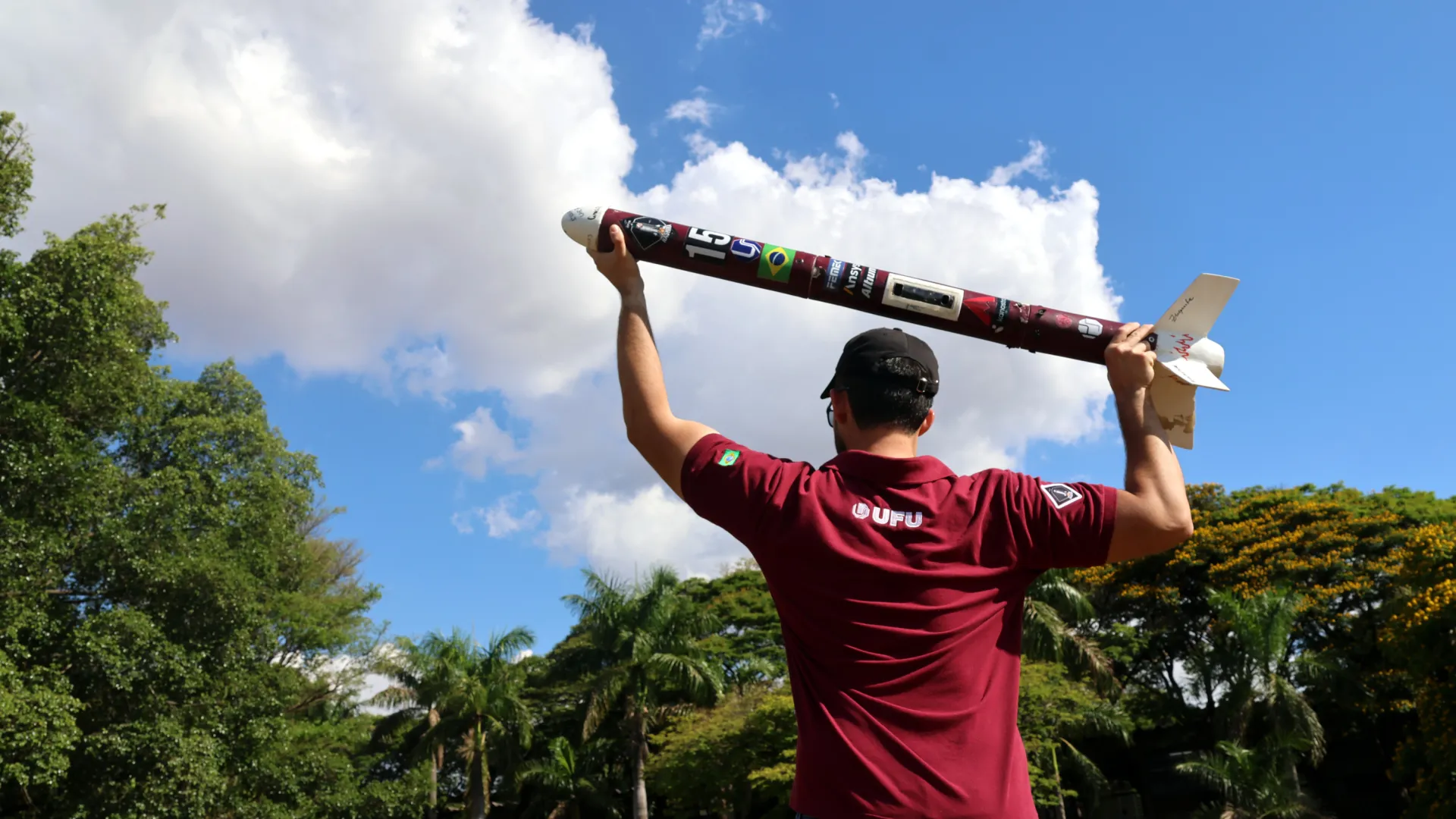 Como desenvolver foguetes pode ajudar o Brasil