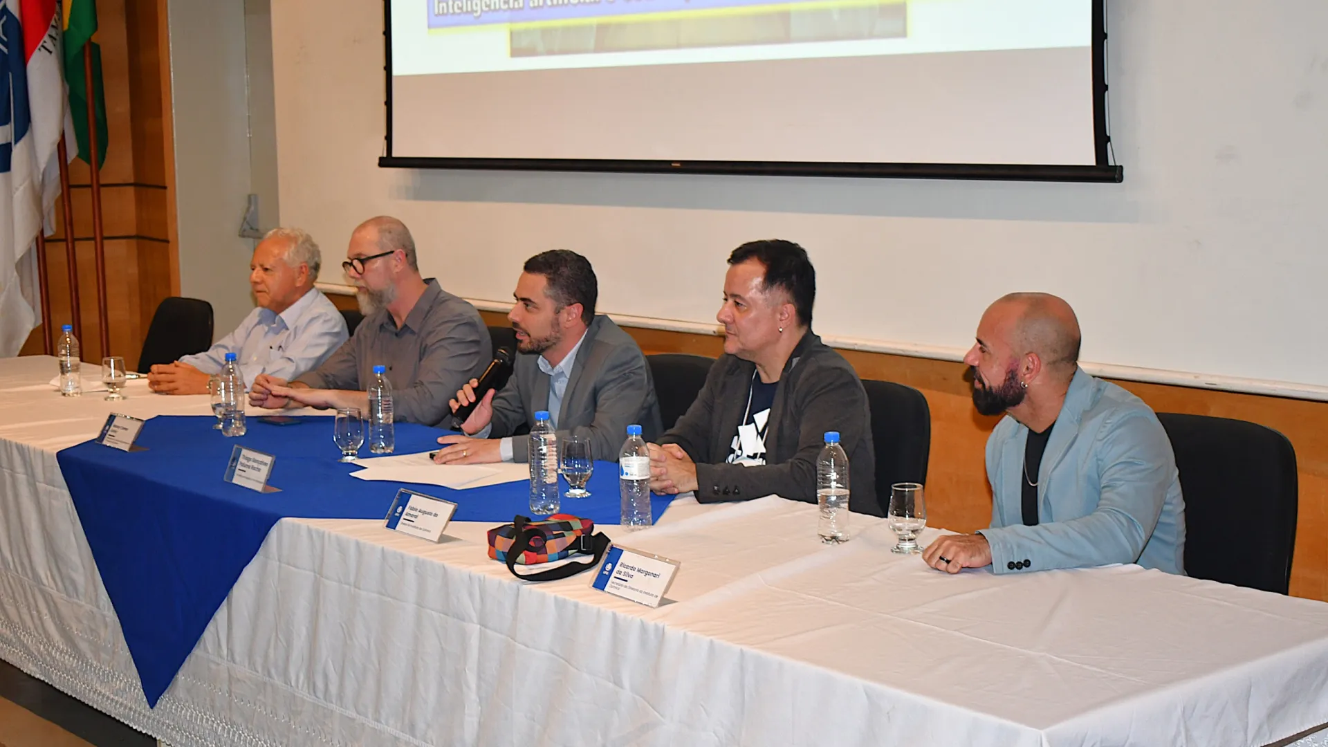 Uso de Inteligência Artificial e Eletroquímica são destaques  de eventos na UFU 