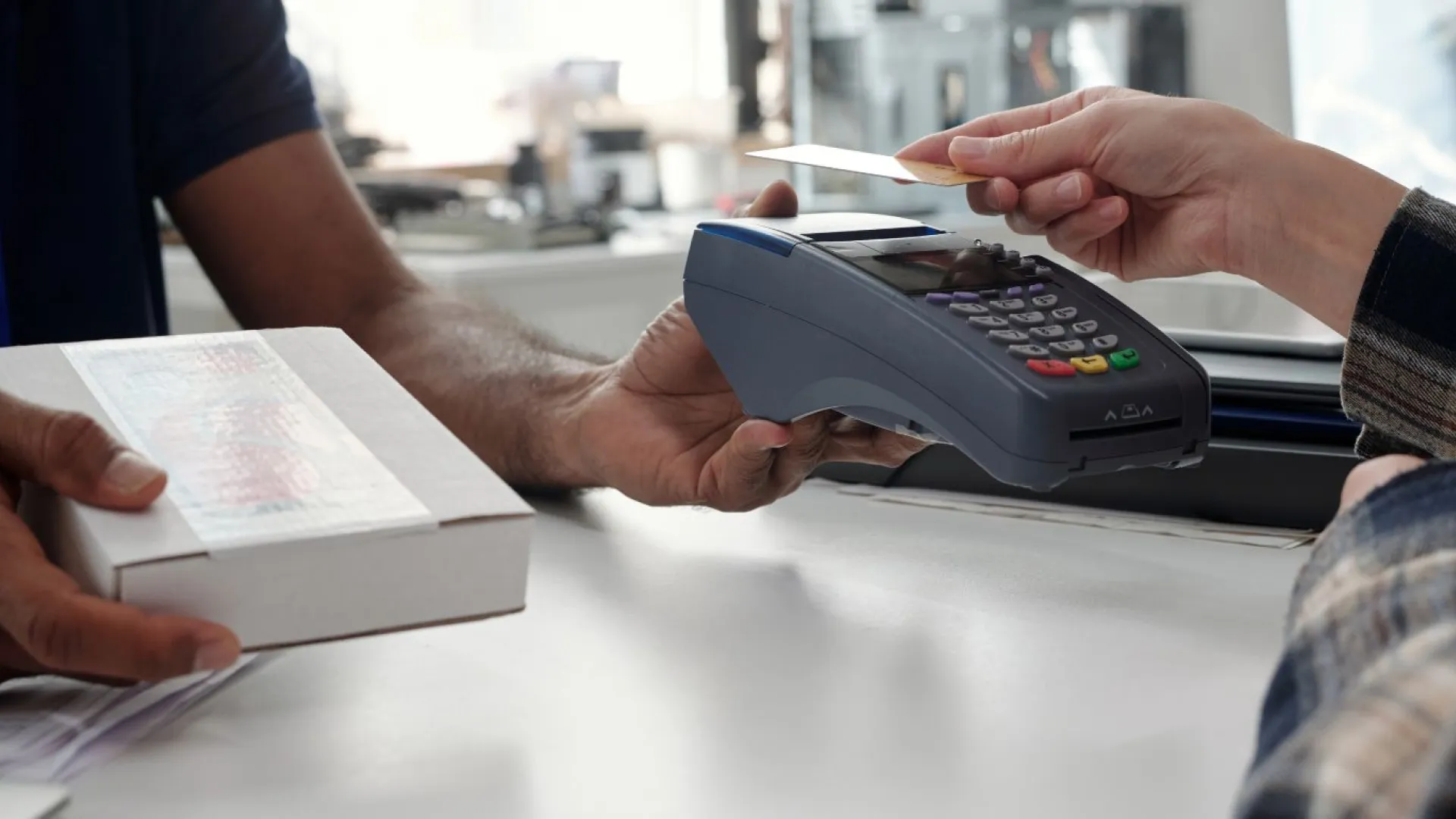 Mercado de trabalho em Uberlândia supera demissões de fim de ano e fecha 2025 no azul