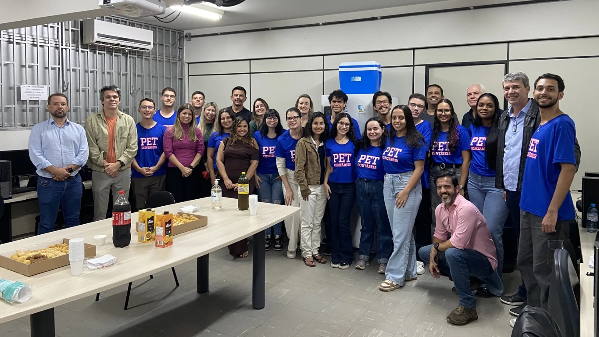 Imagem de confraternização da equipe do projeto
