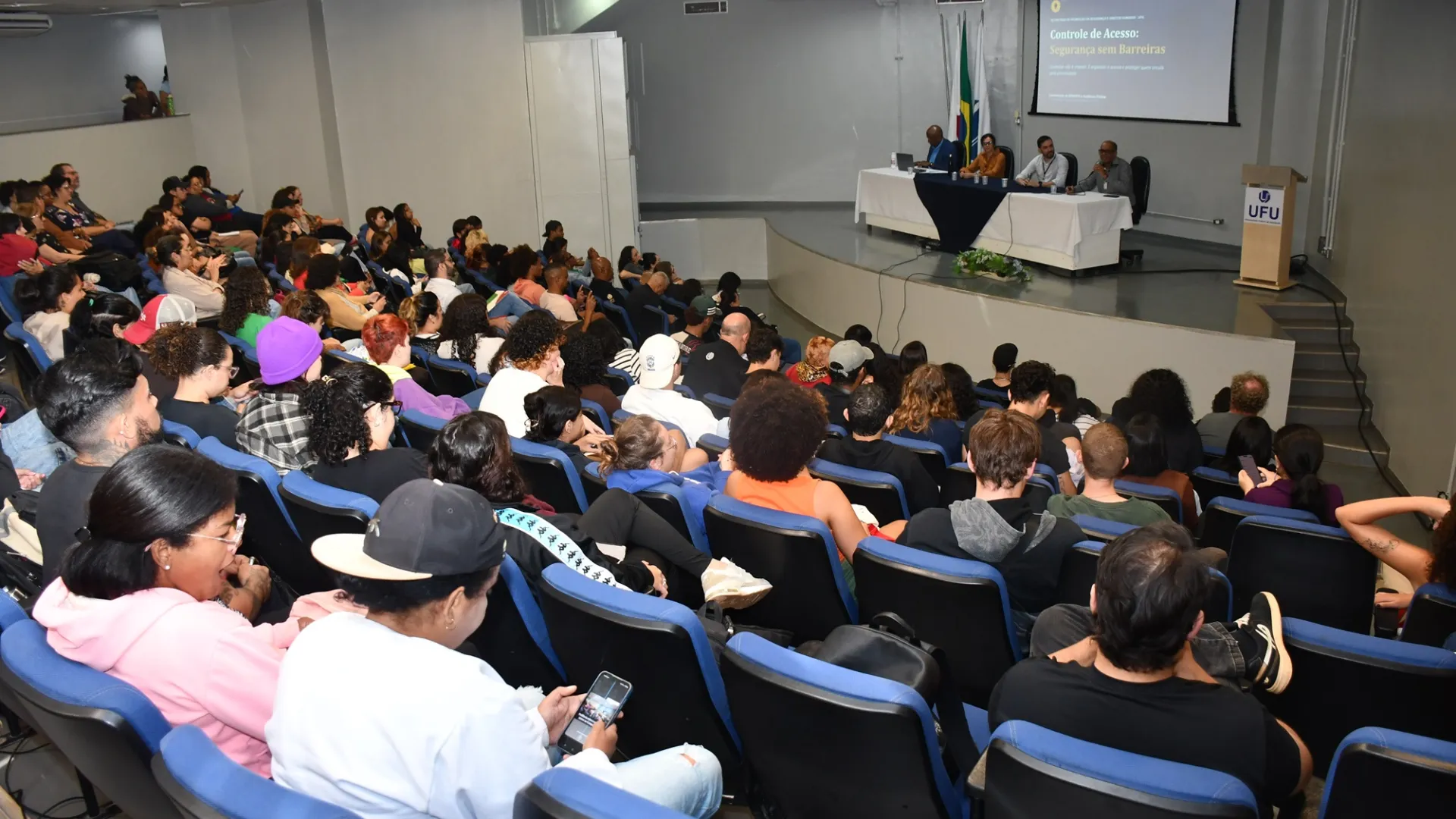 Audiência pública discute implantação de controles de acesso no Campus Pontal