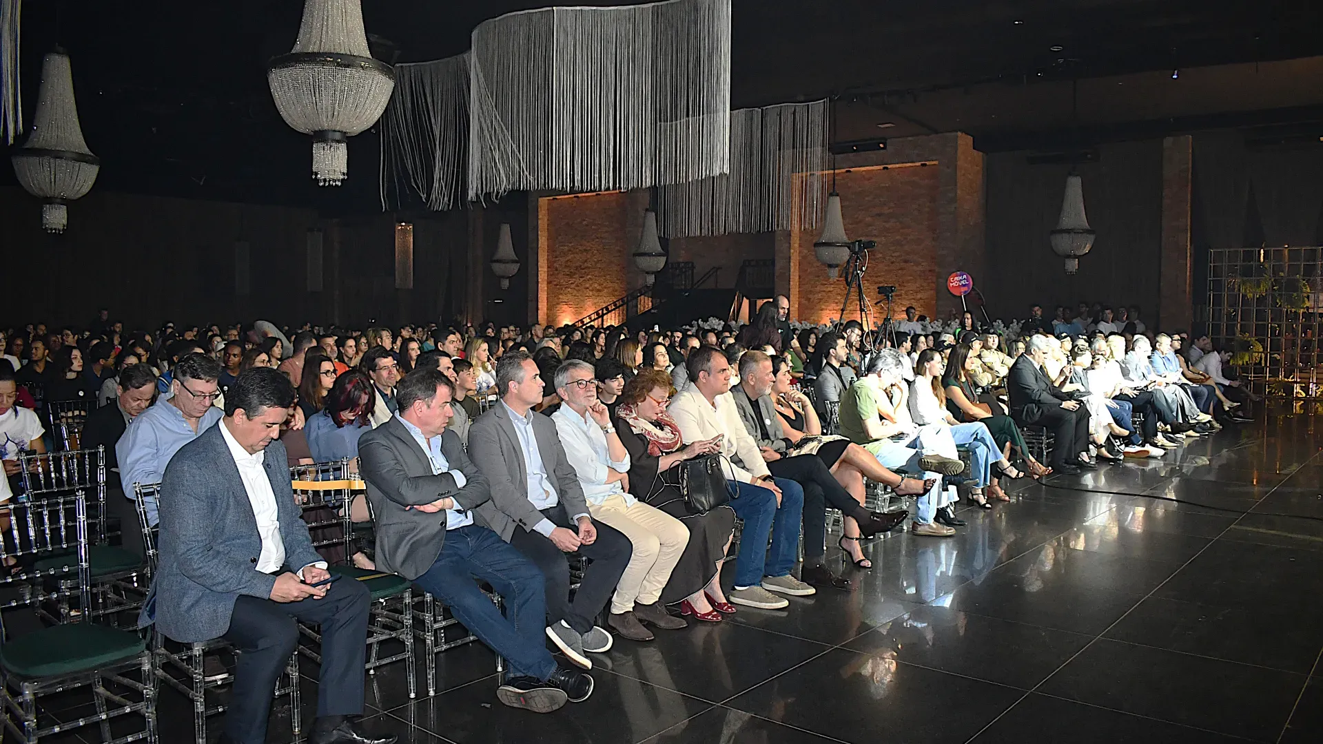 Evento reúne especialistas para discutir riscos do cigarro eletrônico