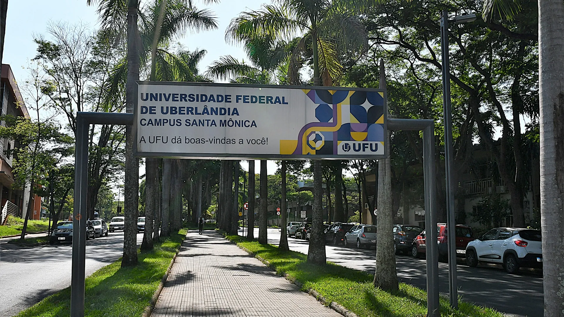 Entrada principal da UFU 
