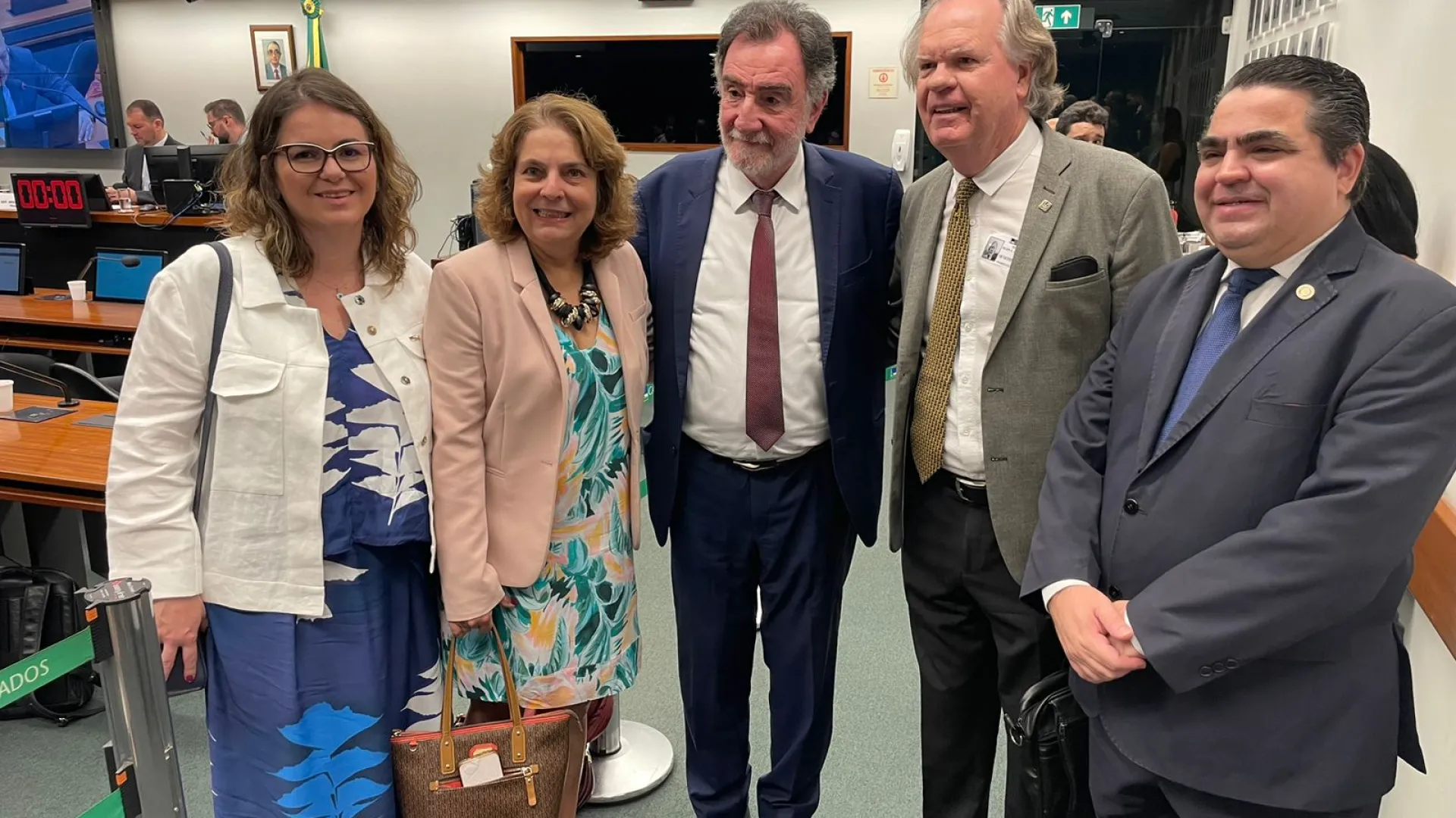 Atuais gestores da Andifes posam sorridentes