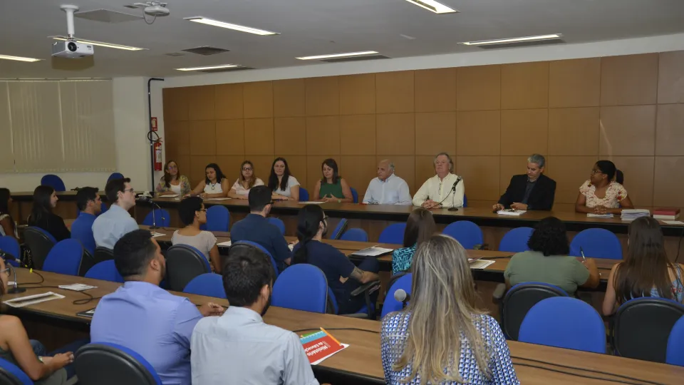Posse dos novos servidores  Foto: Milton Santos