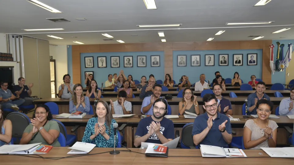 Posse dos novos servidores  Foto: Milton Santos
