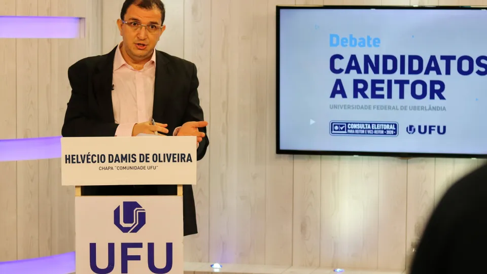 Candidato Helvécio Damis de Oliveira Cunha, da Faculdade de Direito (foto: Marco Cavalcanti)