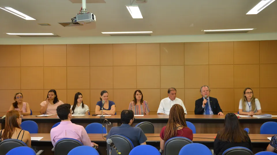 Cerimônia aconteceu na sala dos conselhos (Fotos: Milton Santos)