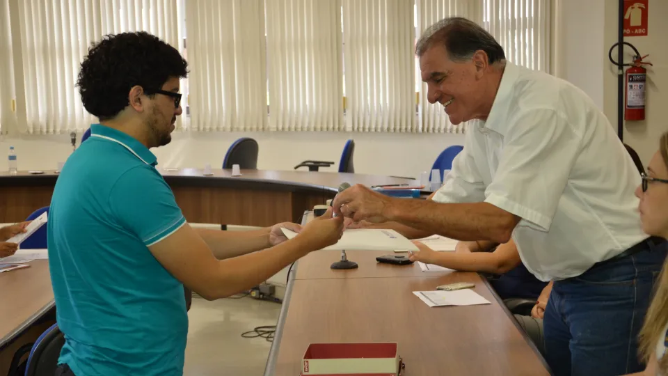 Cerimônia aconteceu na sala dos conselhos (Fotos: Milton Santos)