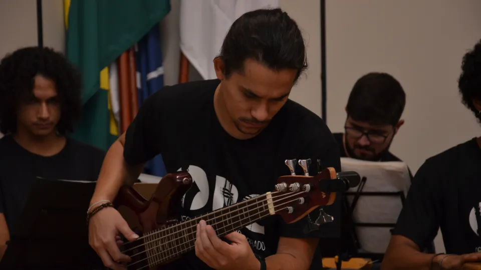 Recepção dos ingressantes do semestre letivo 2018-1 teve a participação da Orquestra Popular do Cerrado (foto: Milton Santos)