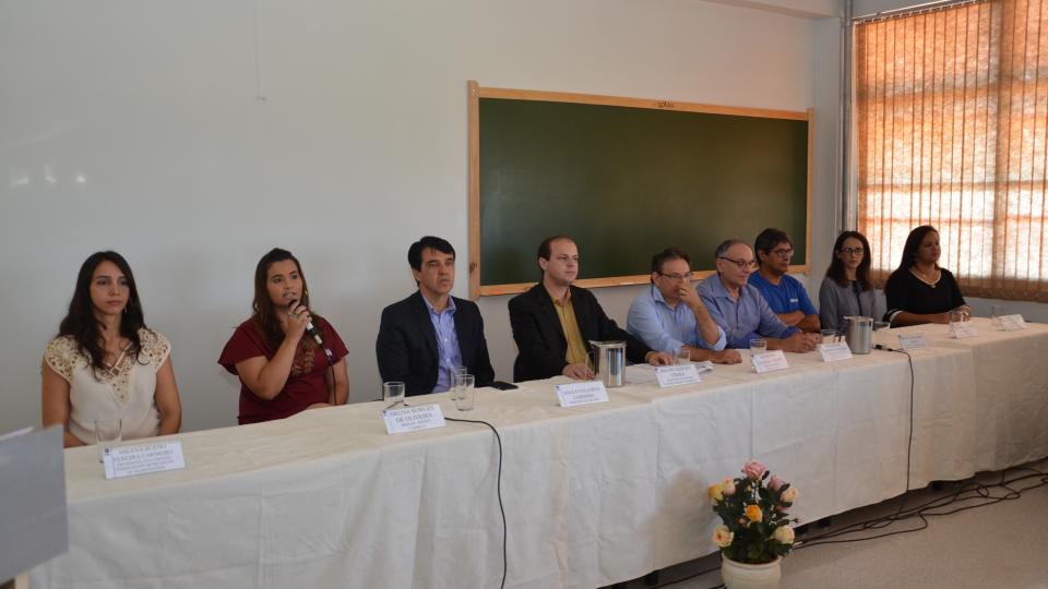Recepção no Campus Monte Carmelo foi realizada no bloco 1BMC, na Unidade Araras  (foto: Milton Santos)