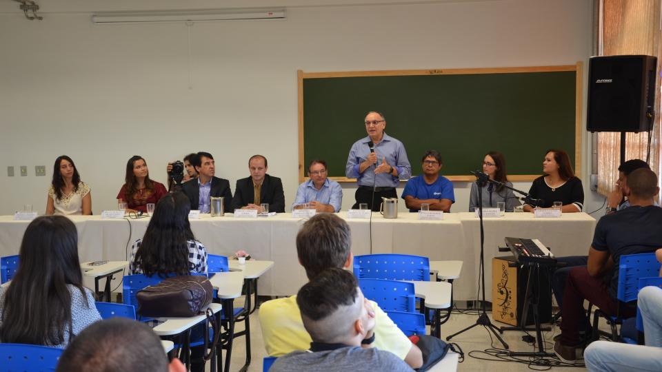 Recepção no Campus Monte Carmelo foi realizada no bloco 1BMC, na Unidade Araras  (foto: Milton Santos)