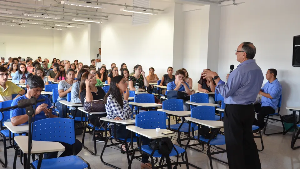 Recepção no Campus Monte Carmelo foi realizada no bloco 1BMC, na Unidade Araras  (foto: Milton Santos)
