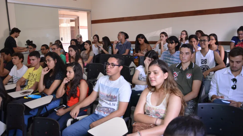 Cerimônia ocorreu no Auditório do Prédio dos Pavonianos (Foto: Milton Santos)
