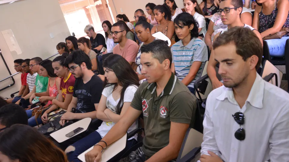 Cerimônia ocorreu no Auditório do Prédio dos Pavonianos (Foto: Milton Santos)