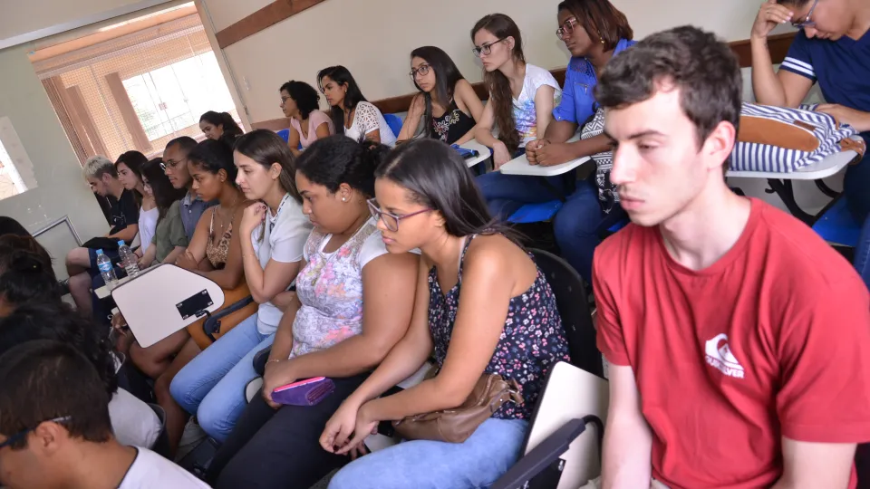 Cerimônia ocorreu no Auditório do Prédio dos Pavonianos (Foto: Milton Santos)