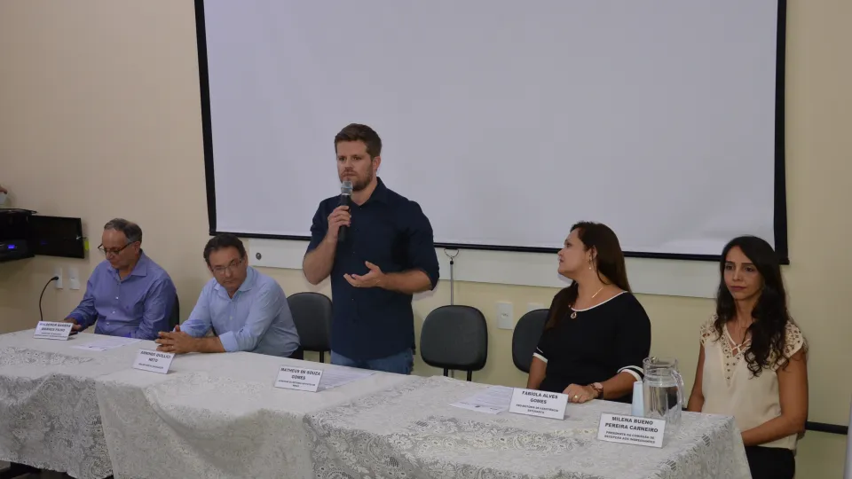 Cerimônia ocorreu no Auditório do Prédio dos Pavonianos (Foto: Milton Santos)