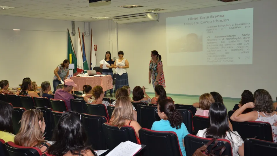 Segundo dia do Pnaic, que  acontece no Campus Santa Mônica (Foto: Milton Santos) 