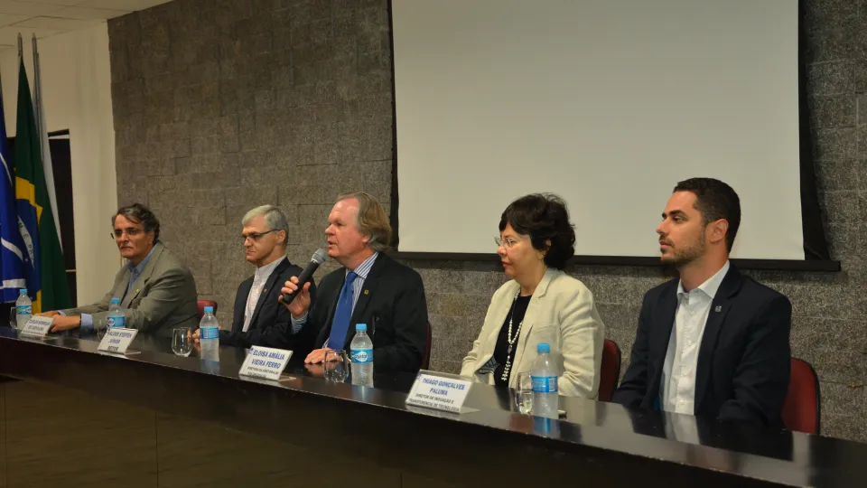 Aula aconteceu no auditório do Bloco 5S do Campus Santa Mônica (Foto: Milton Santos)