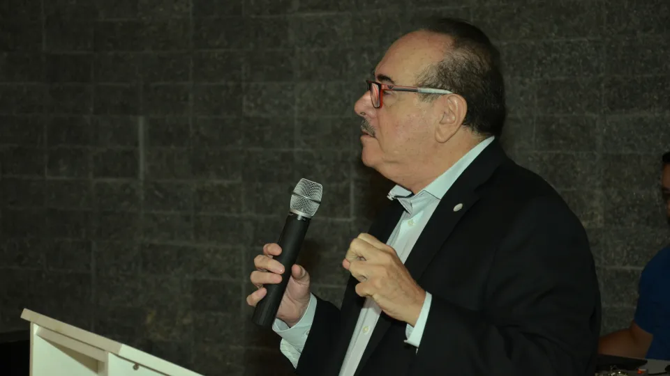 Aula aconteceu no auditório do Bloco 5S do Campus Santa Mônica (Foto: Milton Santos)